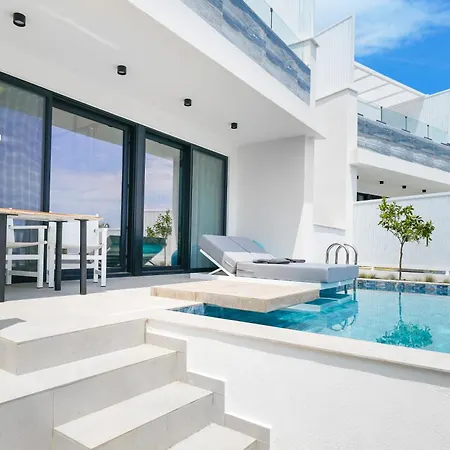 Mythodea Prive Luxury Suites Chrysi Ammoudia Exterior photo