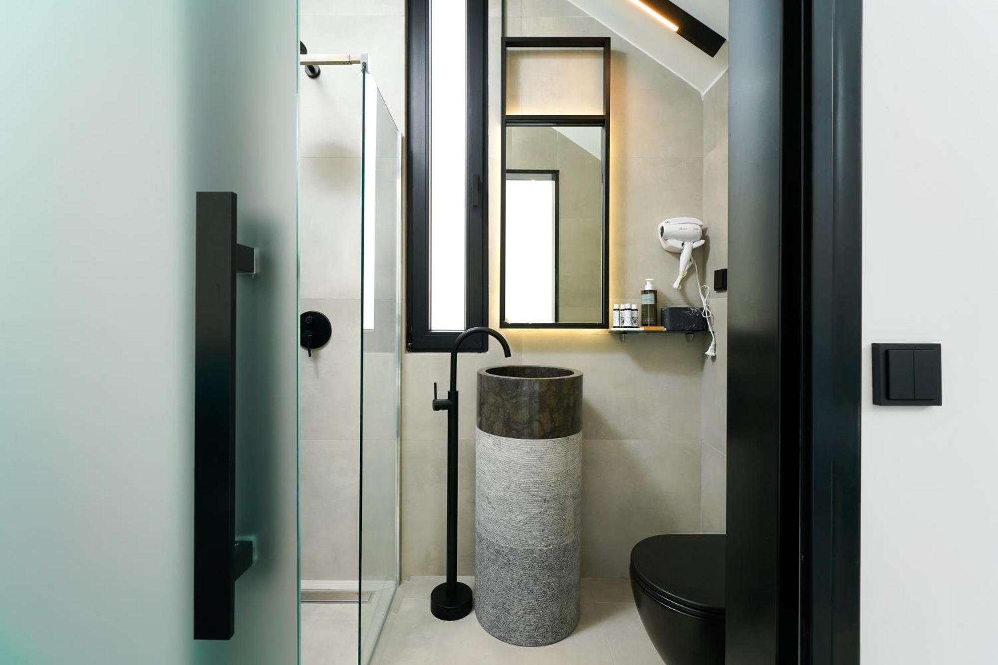 Mythodea Prive Luxury Chrysi Ammoudia