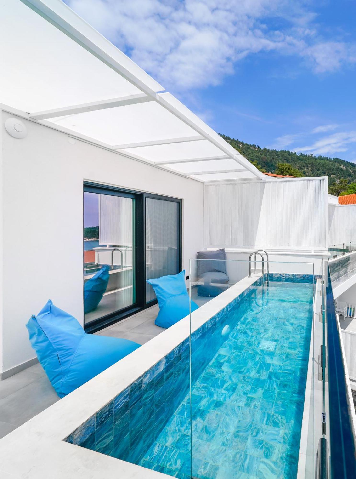 Mythodea Prive Luxury * Chrysi Ammoudia
