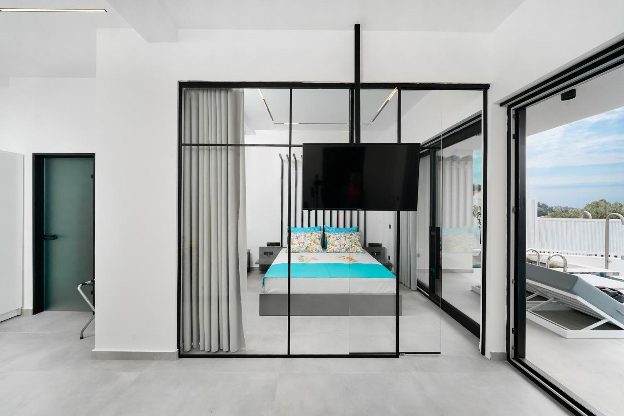 Mythodea Prive Luxury Apartment